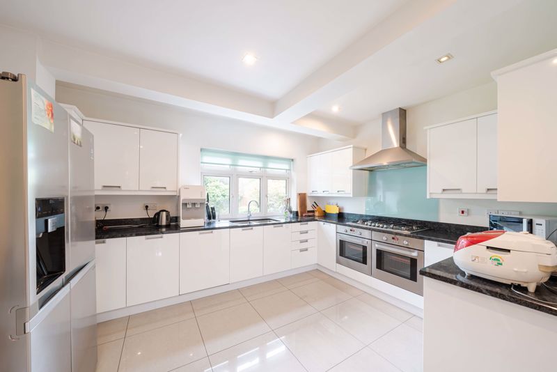 Kitchen- click for photo gallery